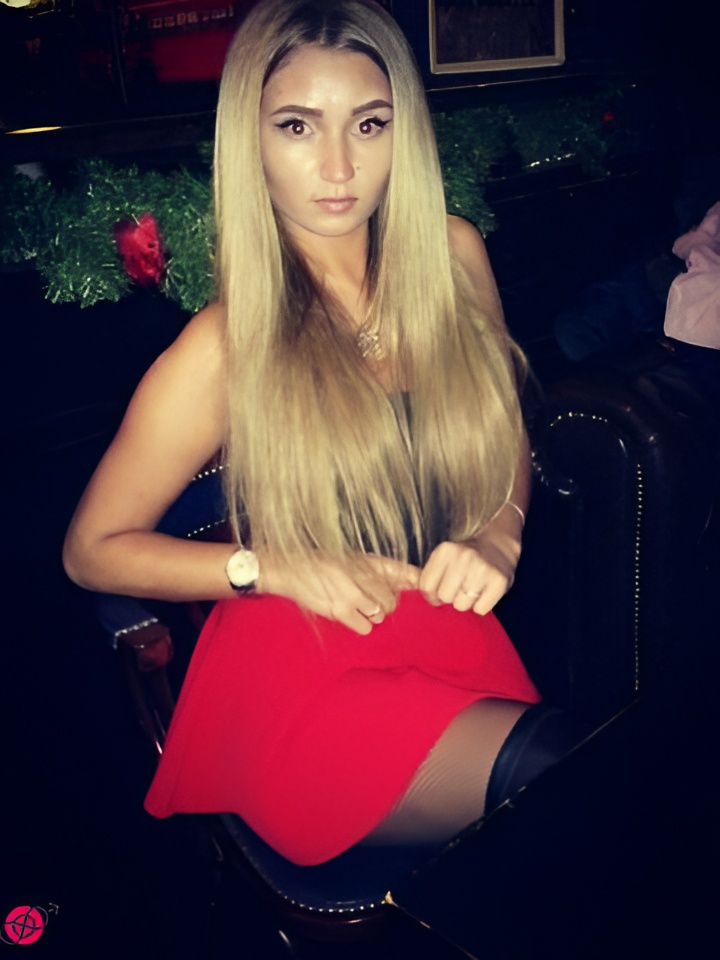 Юлия привлекальеная девушка из Кирова цена от 2500 руб