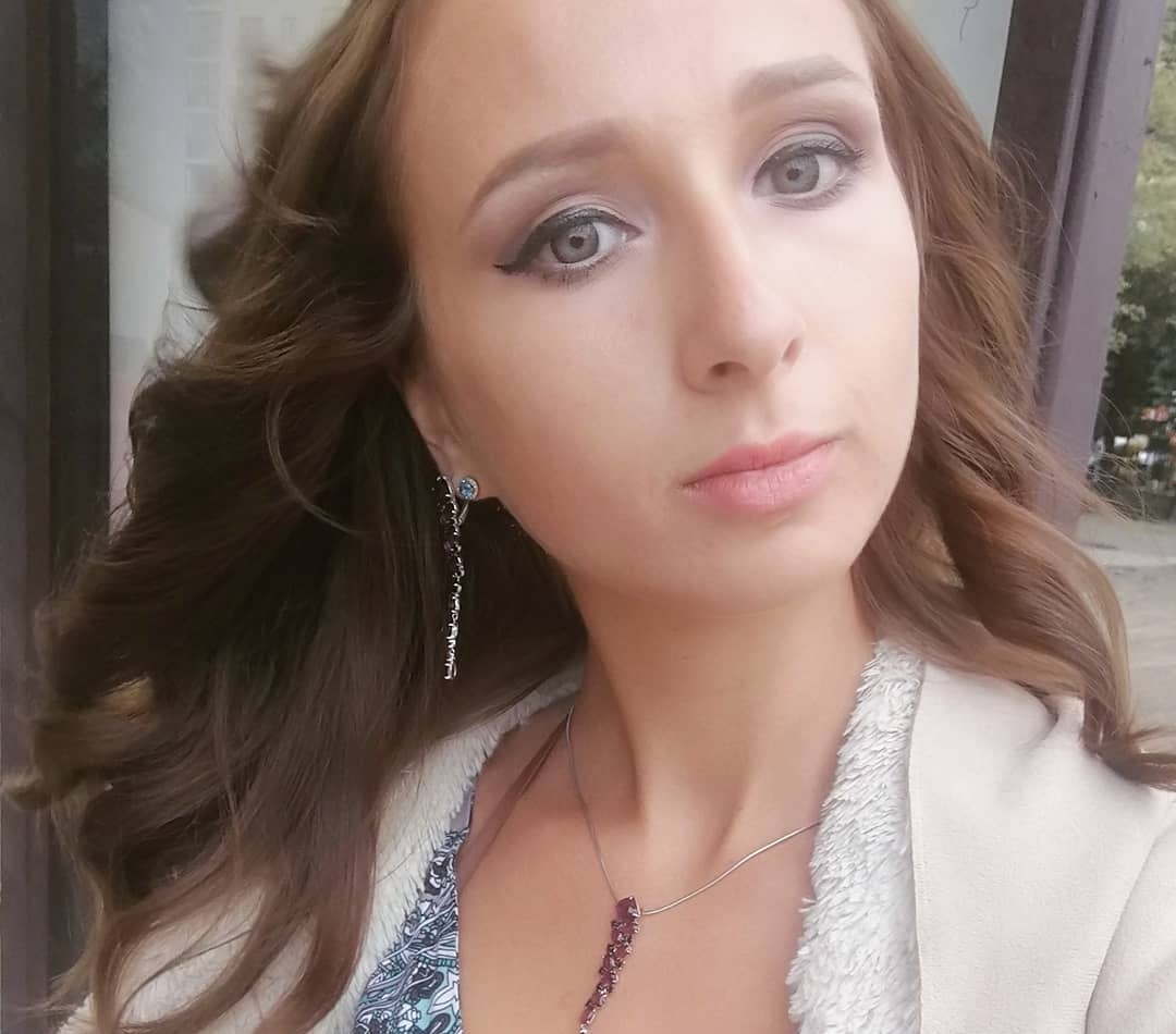 Инга привлекальеная девушка из Кирова цена от 3500 руб