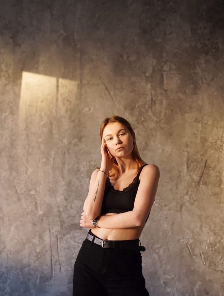 Ульяна привлекальеная девушка из Кирова цена от 8000 руб