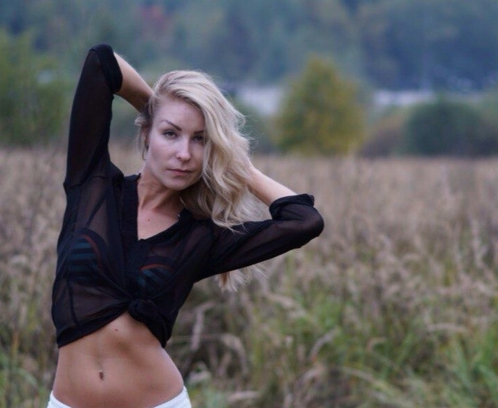 Ирина привлекальеная девушка из Кирова цена от 3000 руб