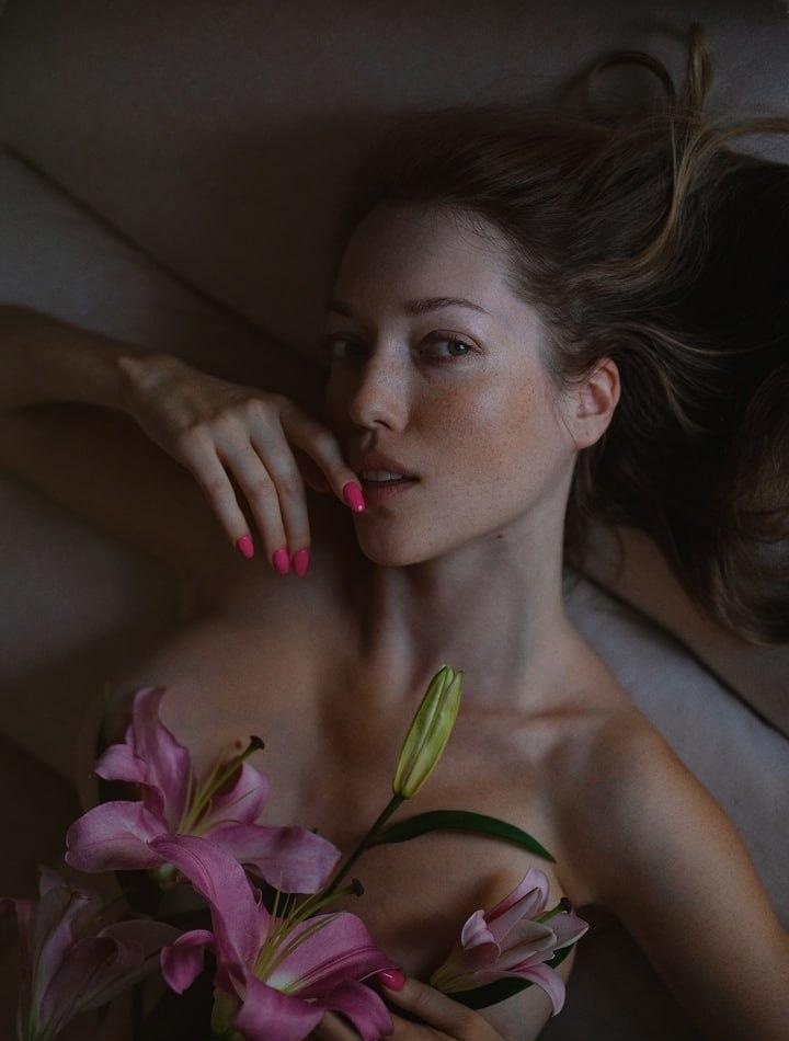 Виола привлекальеная девушка из Кирова цена от 6000 руб