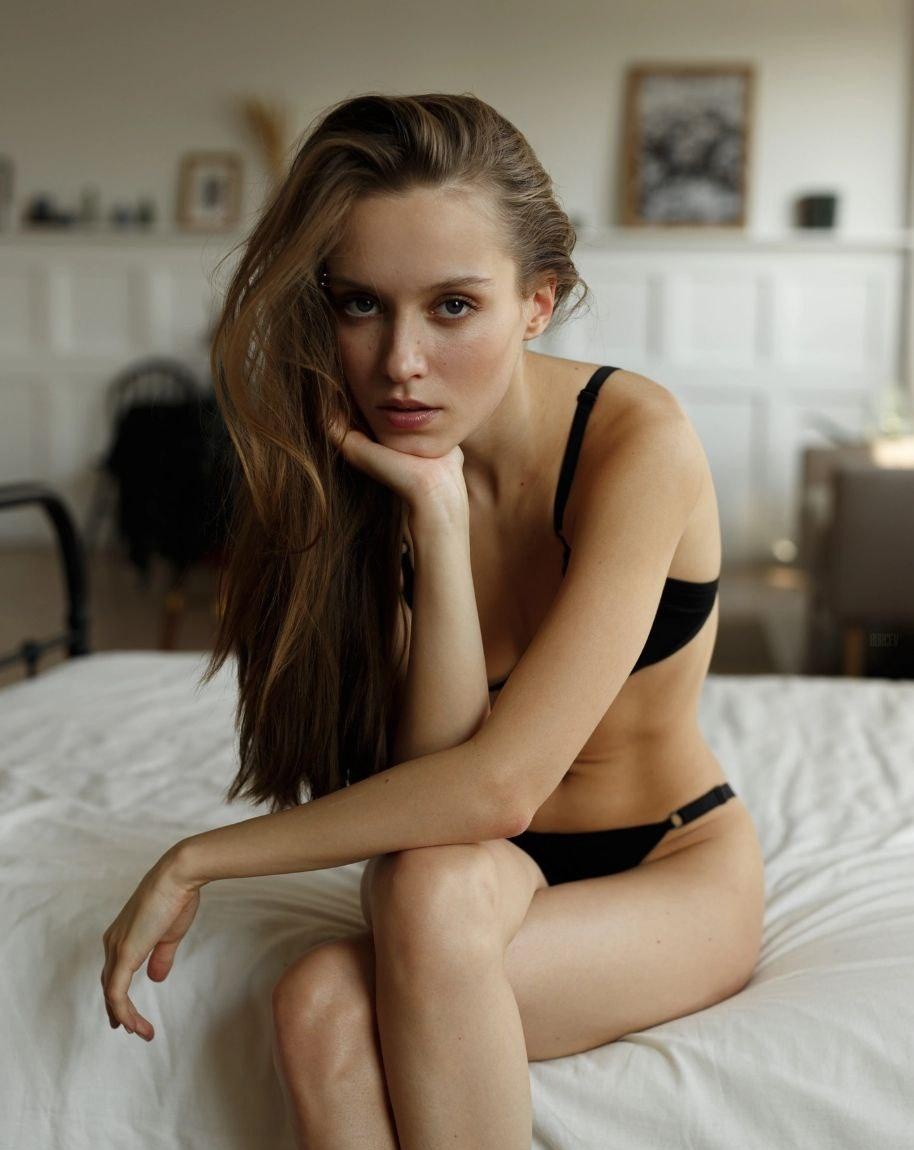 Света привлекальеная девушка из Кирова цена от 8000 руб