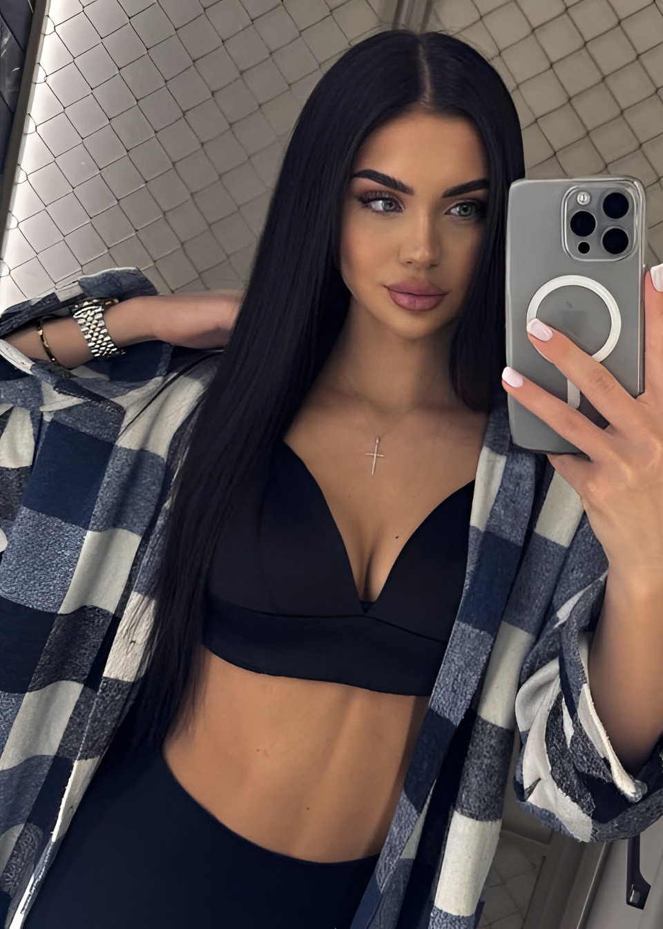 Индивидуалка МАЛЛИНА, доступна для личного знакомства от 18000 руб