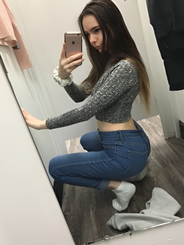 Нелли привлекательная девушка из Кирова цена от 5000 руб