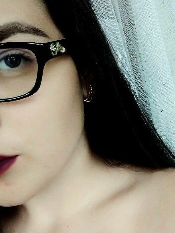 Люда привлекательная девушка из Кирова цена от 8000 руб