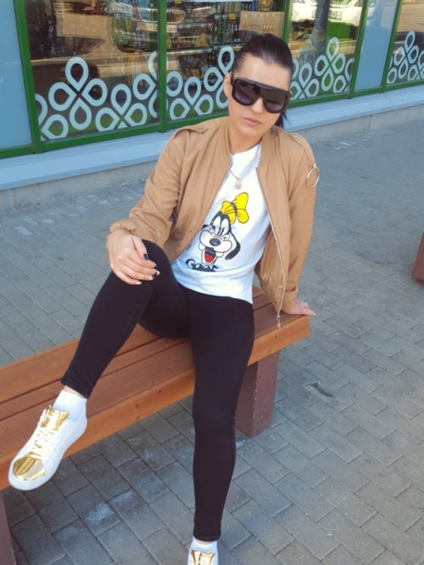 Светлана привлекательная девушка из Кирова цена от 3500 руб