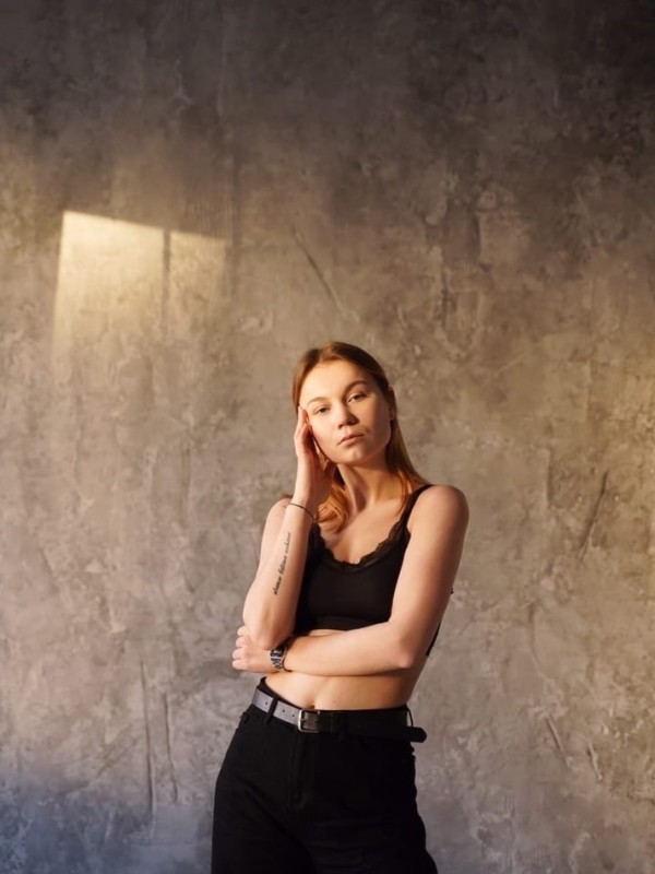 Ульяна привлекательная девушка из Кирова цена от 8000 руб