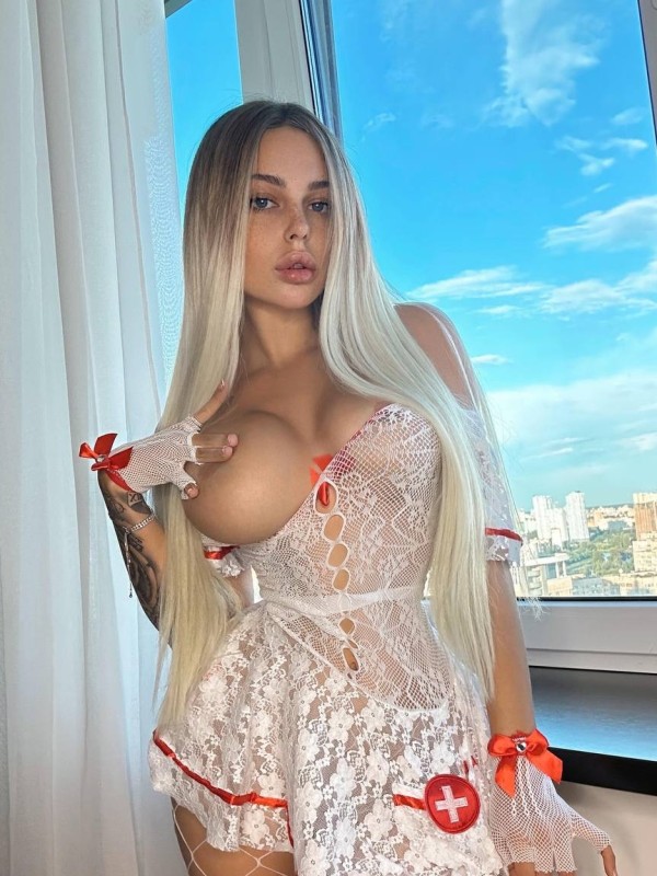 Мария привлекательная девушка из Кирова цена от 8000 руб