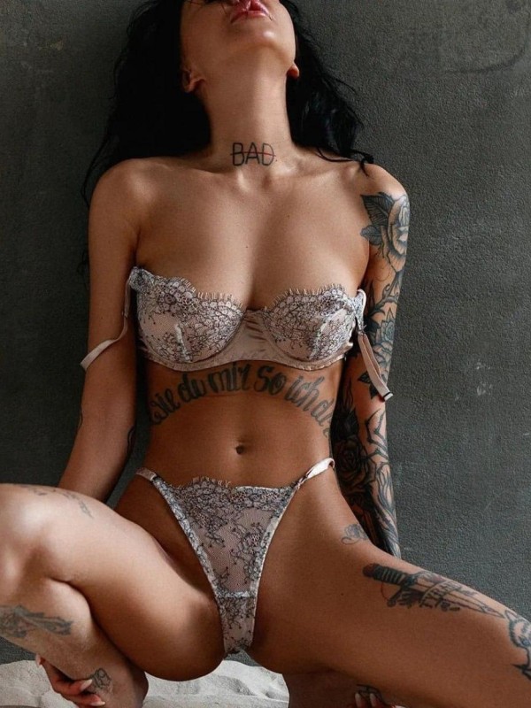 Оксаночка привлекательная девушка из Кирова цена от 6000 руб